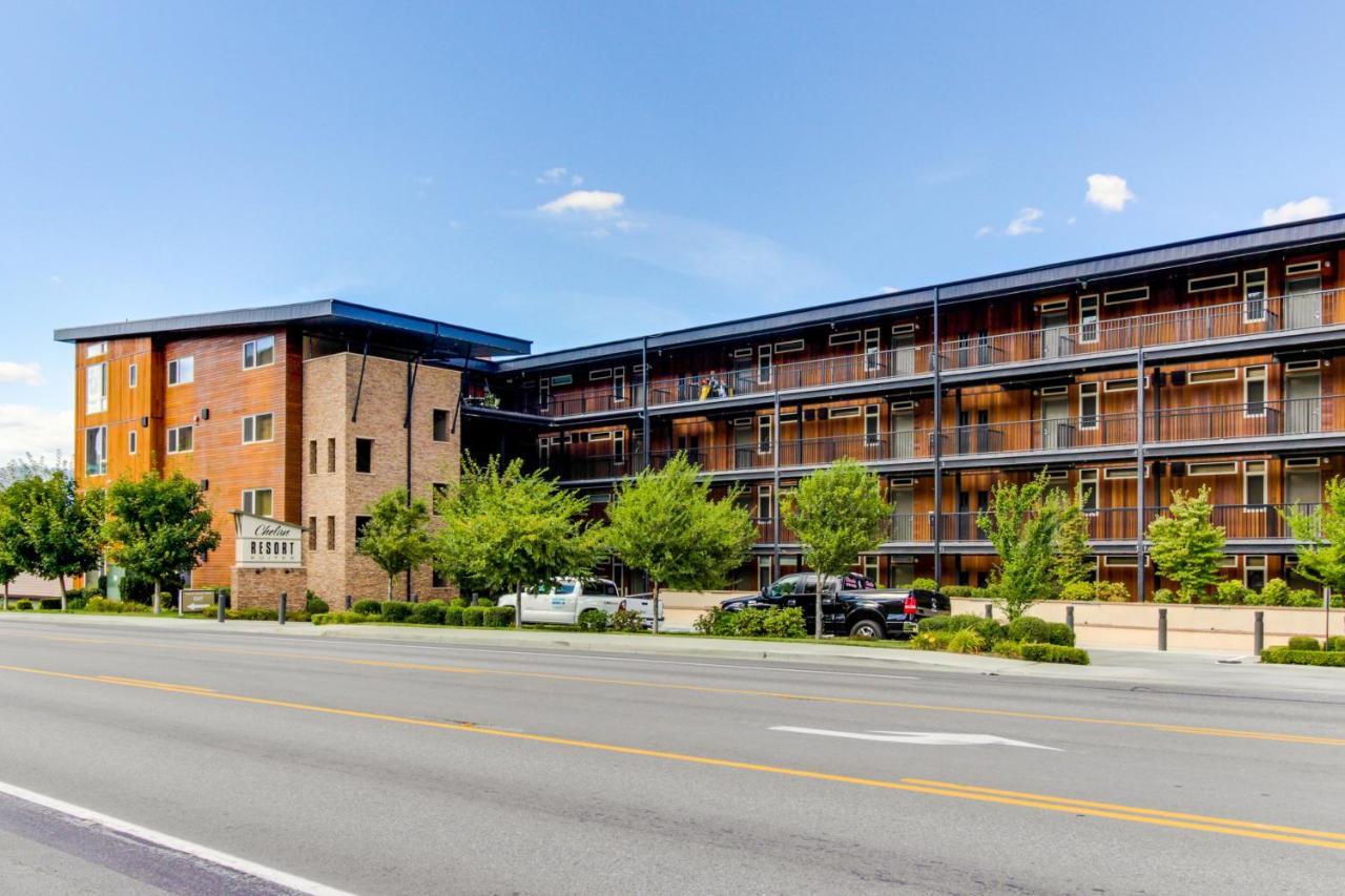 Chelan Resort Suites: Water Sunset מראה חיצוני תמונה