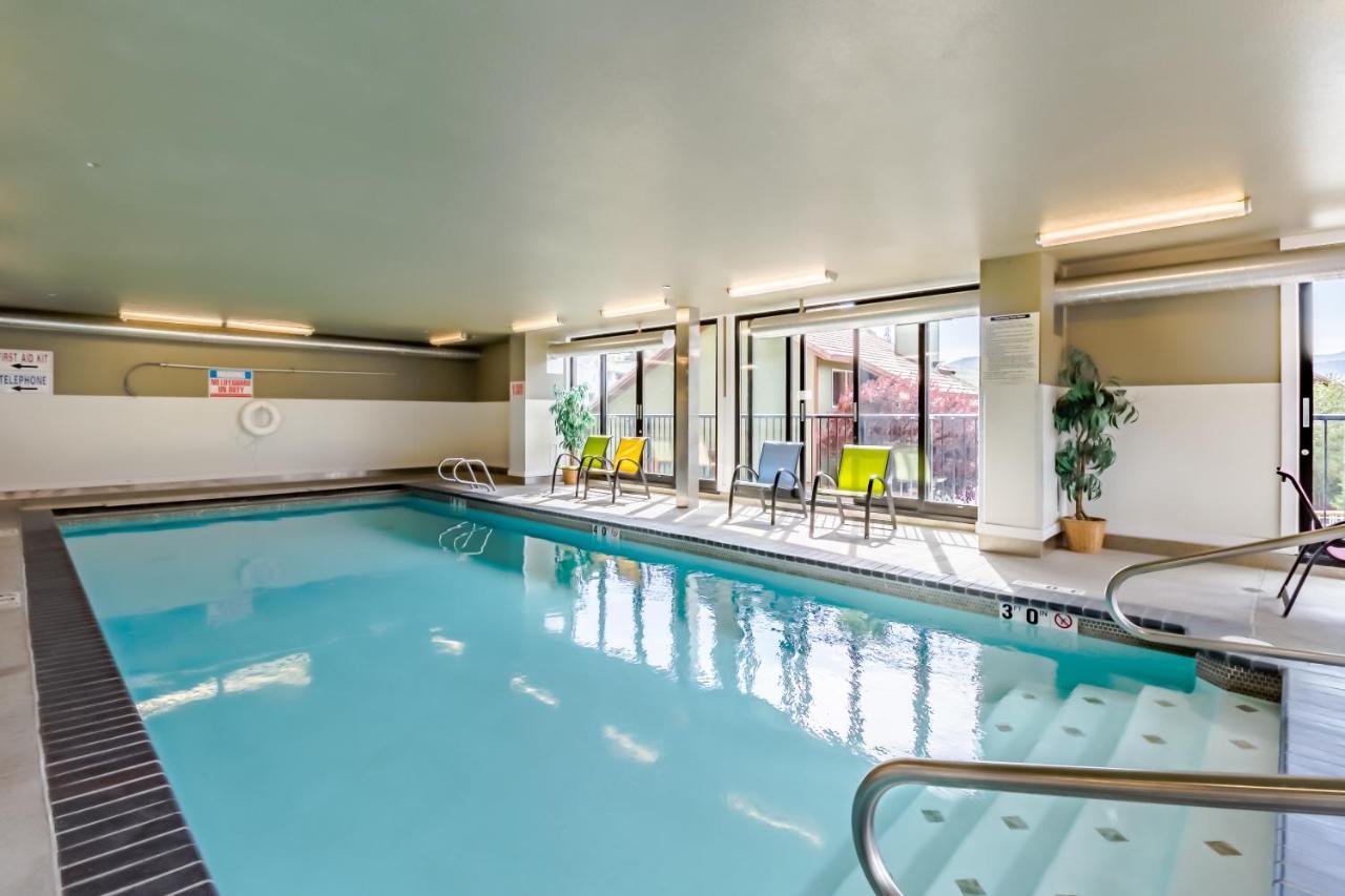 Chelan Resort Suites: Water Sunset מראה חיצוני תמונה