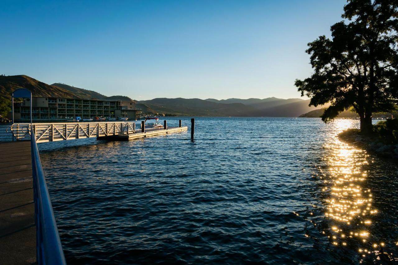 Chelan Resort Suites: Water Sunset מראה חיצוני תמונה